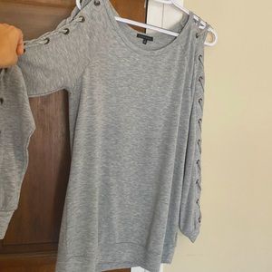 Braided sleeve long sleeve grey top